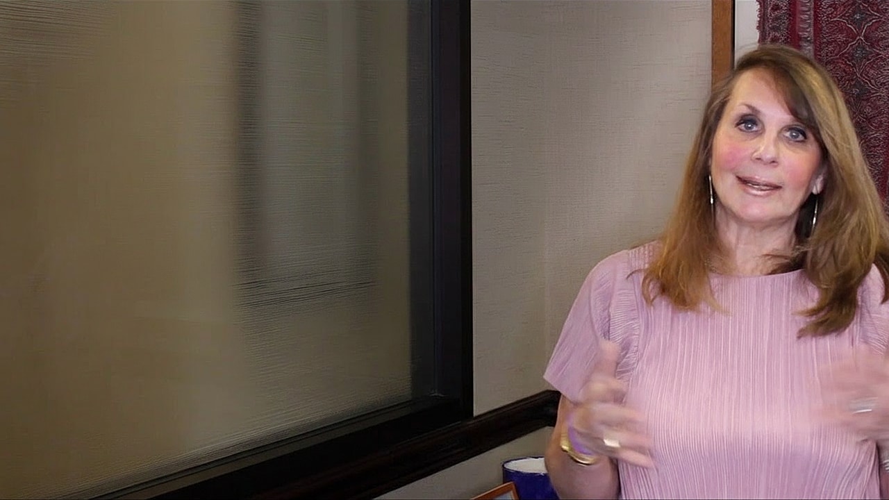 Liposuction candidate information and criteria displayed.